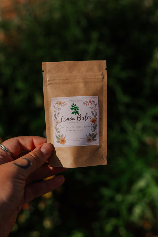 Lemon Balm: Dried herb